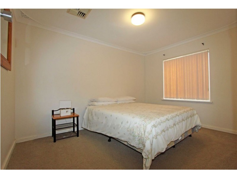 40A Halls Head Parade, Halls Head WA 6210