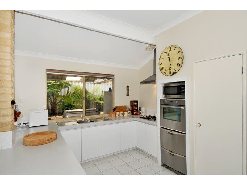 12 Carnoustie Gardens, Meadow Springs WA 6210