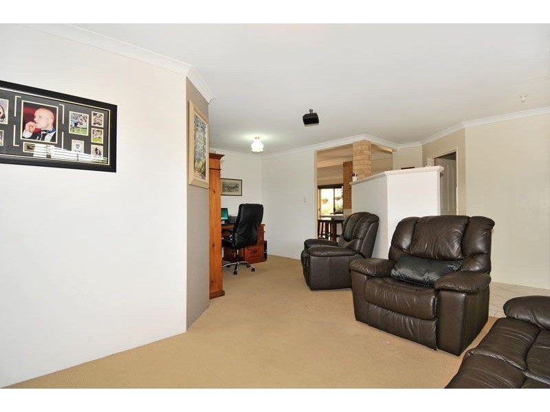 12 Carnoustie Gardens, Meadow Springs WA 6210
