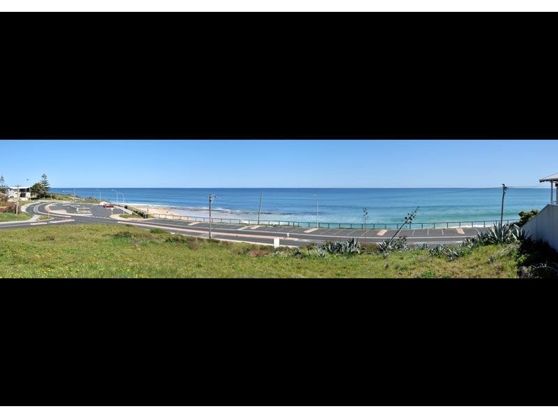 39 Halls Head Parade, Halls Head WA 6210