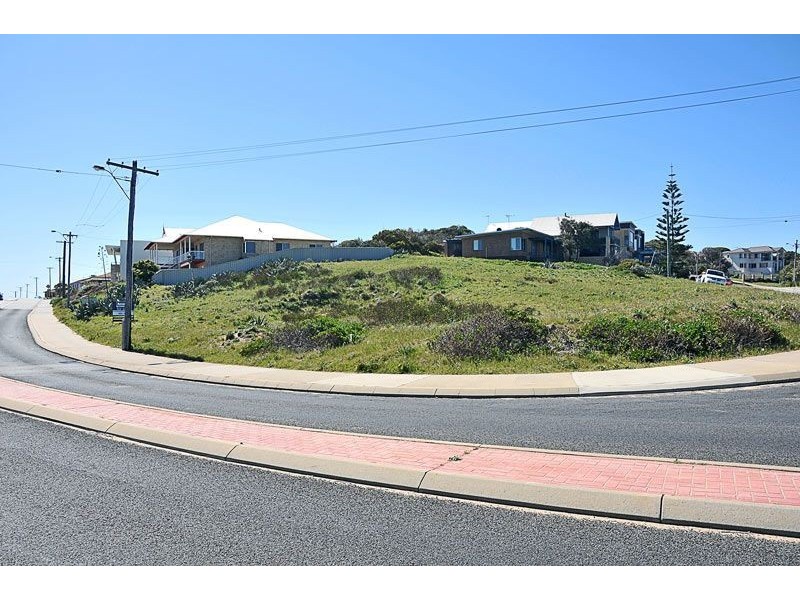 39 Halls Head Parade, Halls Head WA 6210