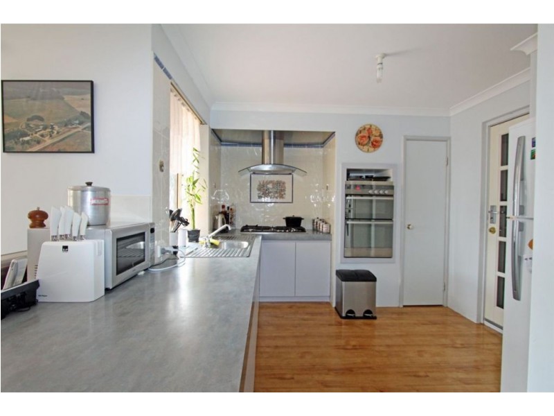 6 Kalgan Retreat, Greenfields WA 6210