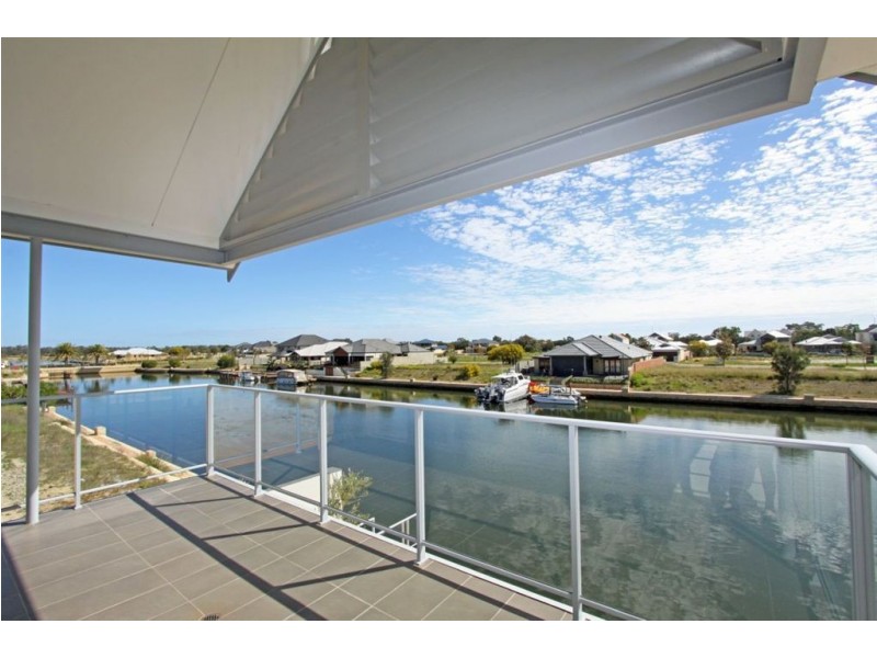 21 Tradewinds Retreat, Dudley Park WA 6210