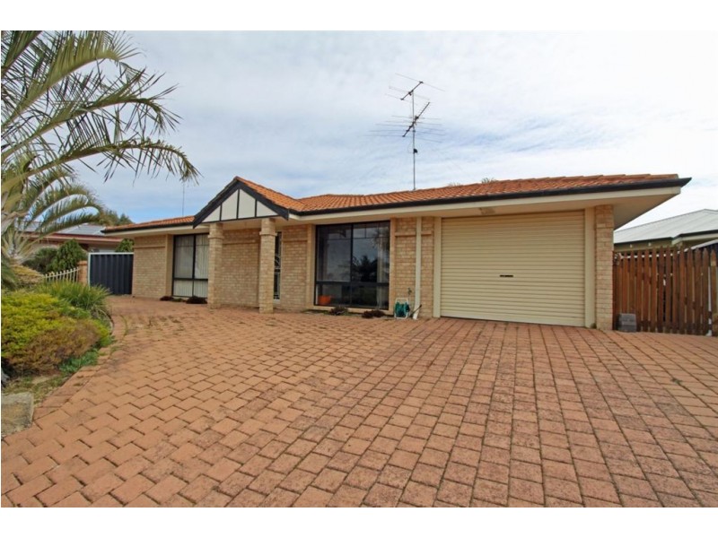 5B Hibiscus Rise, Halls Head WA 6210
