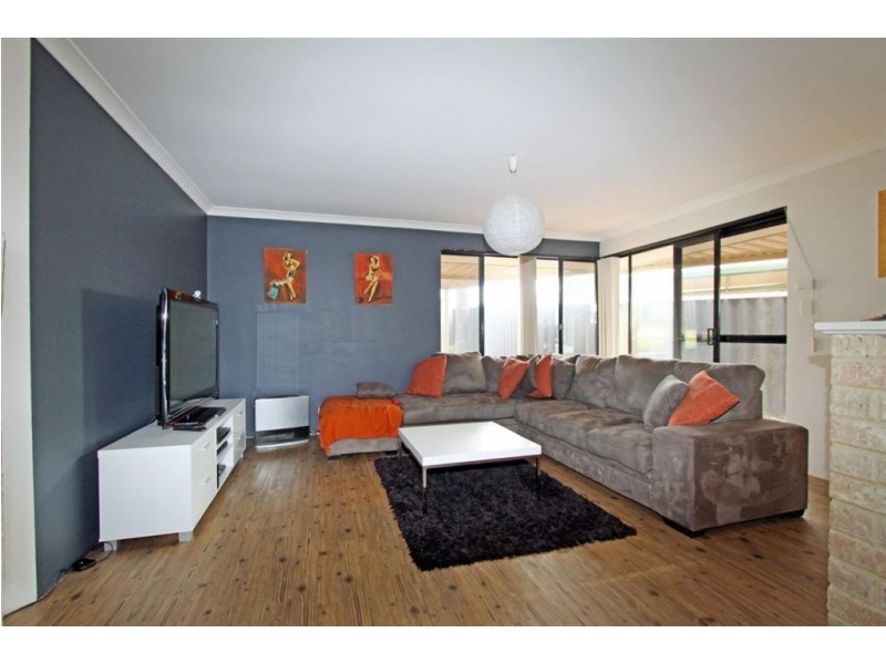 5B Hibiscus Rise, Halls Head WA 6210