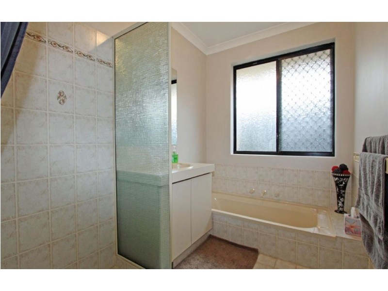 5B Hibiscus Rise, Halls Head WA 6210