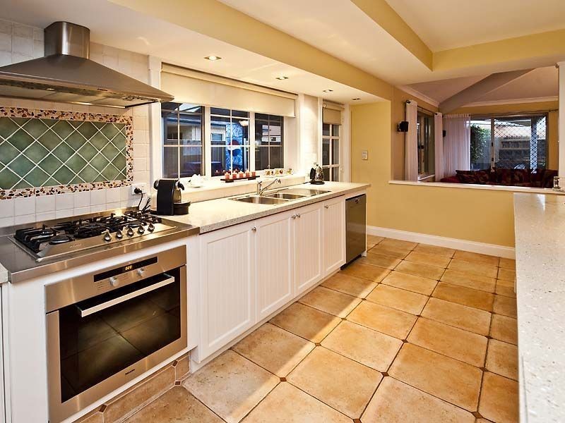 15 Ronsard Drive, San Remo WA 6210