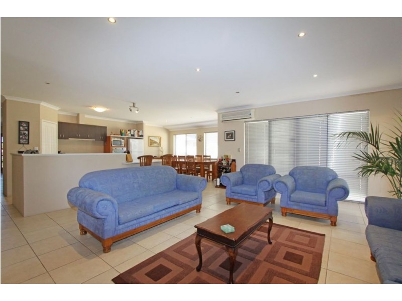 27 Petit Loop, Dudley Park WA 6210