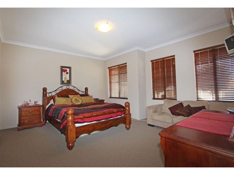27 Petit Loop, Dudley Park WA 6210