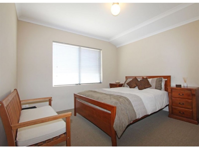 27 Petit Loop, Dudley Park WA 6210