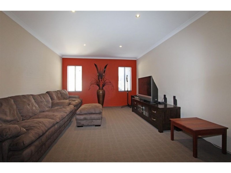 27 Petit Loop, Dudley Park WA 6210