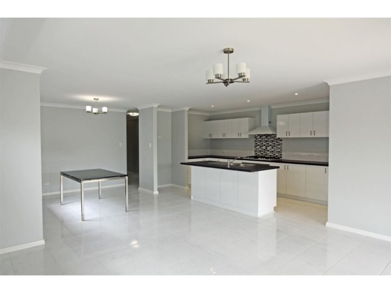 2/35A Karrul Way, Greenfields WA 6210