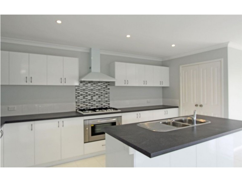 2/35A Karrul Way, Greenfields WA 6210