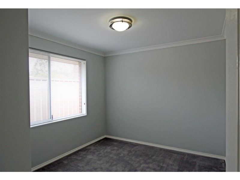 2/35A Karrul Way, Greenfields WA 6210