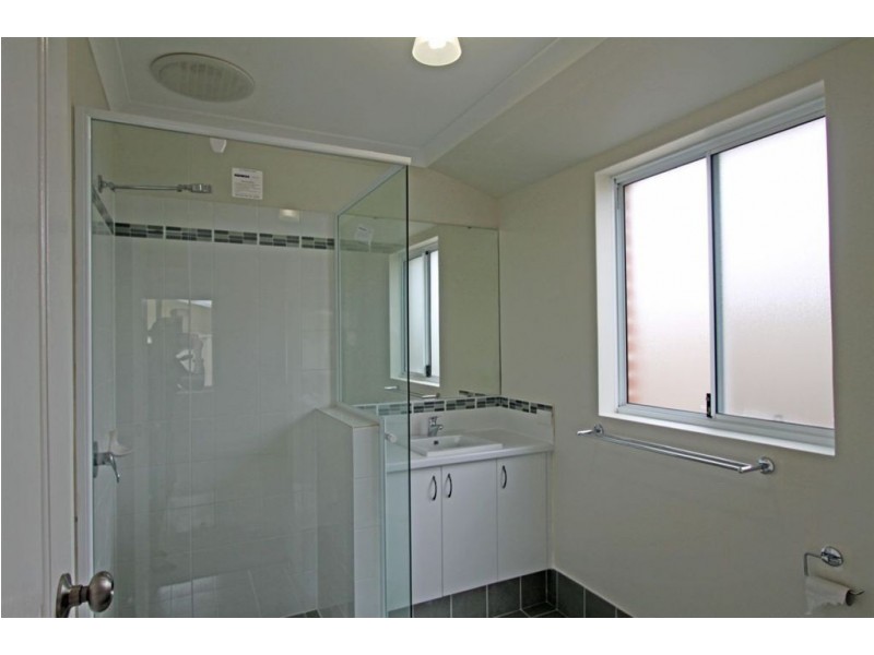 2/35A Karrul Way, Greenfields WA 6210