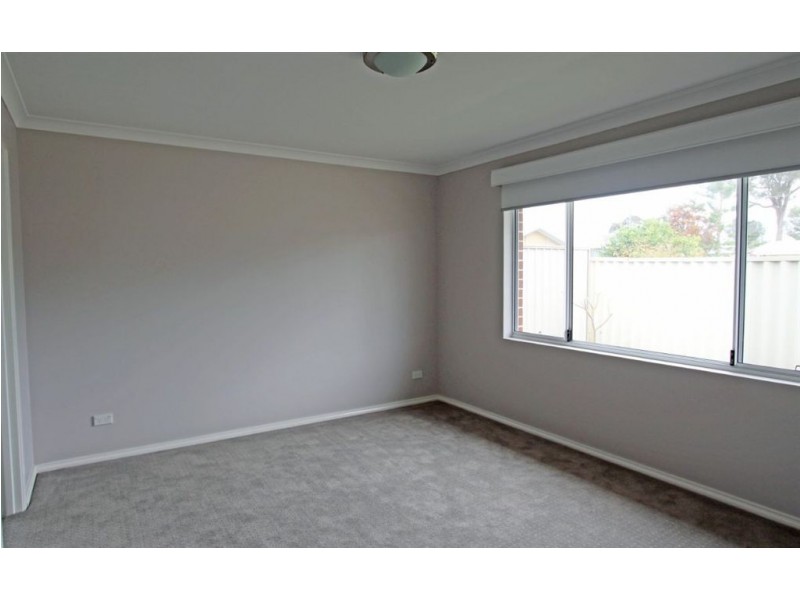 2/35A Karrul Way, Greenfields WA 6210