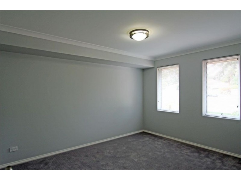 2/35A Karrul Way, Greenfields WA 6210