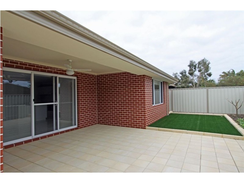 2/35A Karrul Way, Greenfields WA 6210