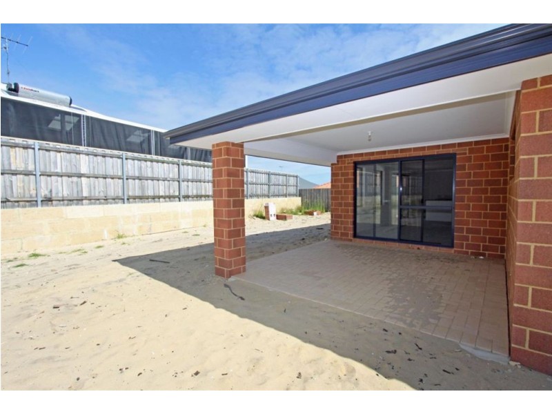 65 Carissa Turn, Halls Head WA 6210
