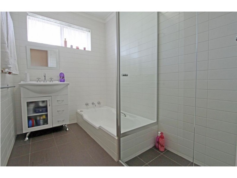 2 Heron Street, Dudley Park WA 6210