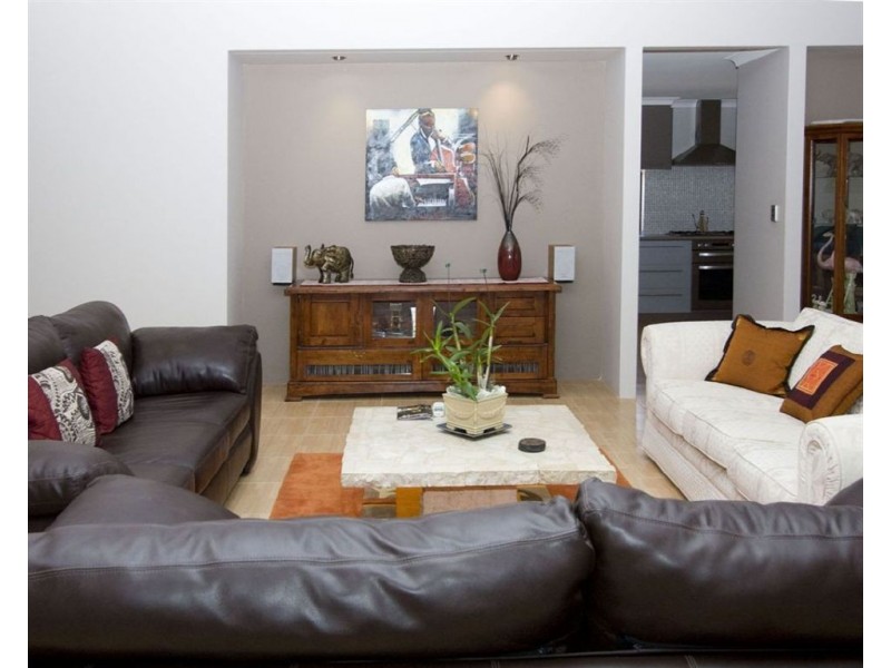24 Gael Place, Dudley Park WA 6210
