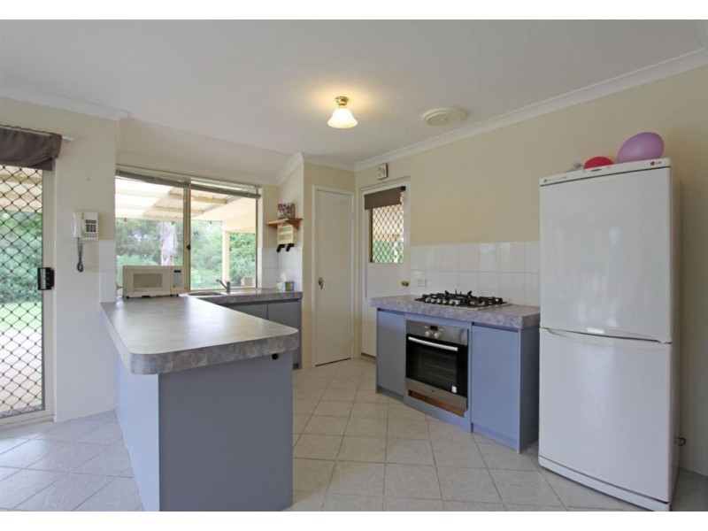 72 Dewar Road, North Dandalup WA 6207