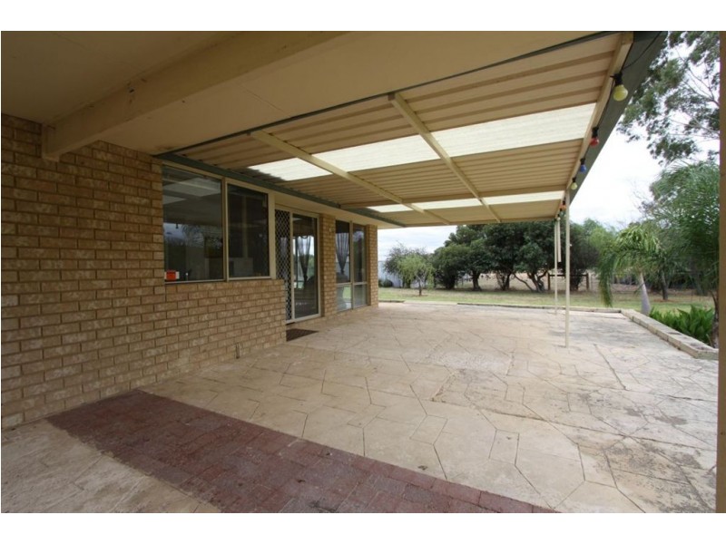 72 Dewar Road, North Dandalup WA 6207