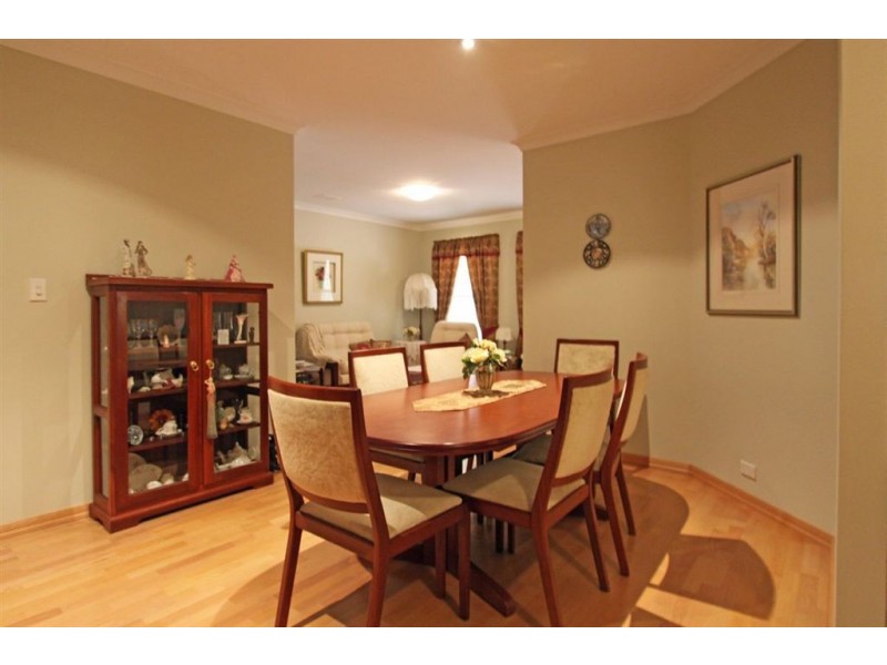 33 Willoughbridge Crescent, Erskine WA 6210