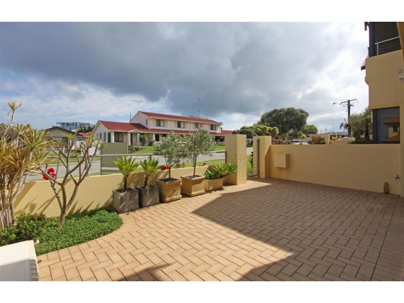 6/10 Winjan Place, Dudley Park WA 6210