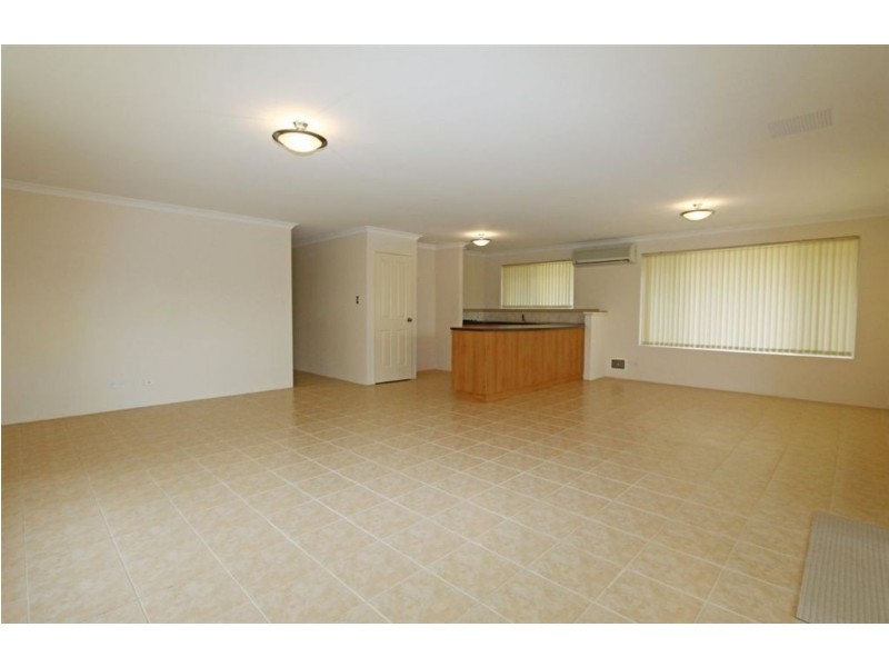 24 Evella Cove, Lakelands WA 6180