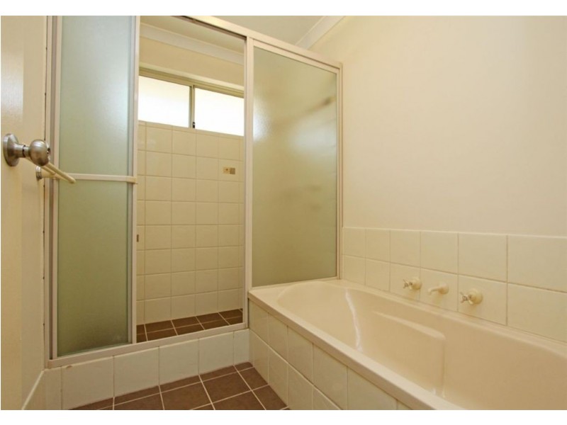 24 Evella Cove, Lakelands WA 6180