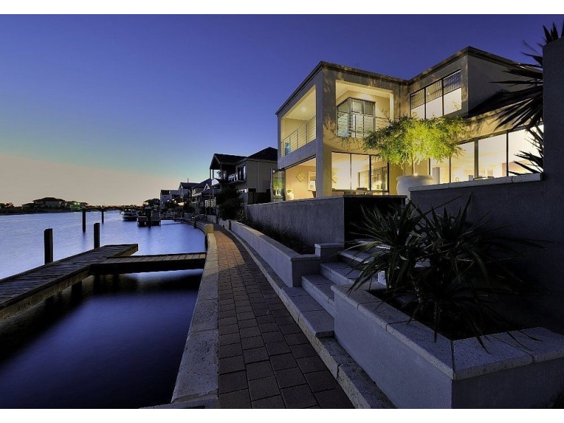 21 Waterlily Drive, Mandurah WA 6210