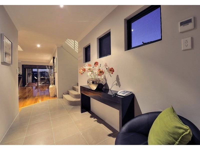 21 Waterlily Drive, Mandurah WA 6210