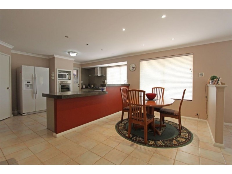 2/49 Stock Road, Parklands WA 6180