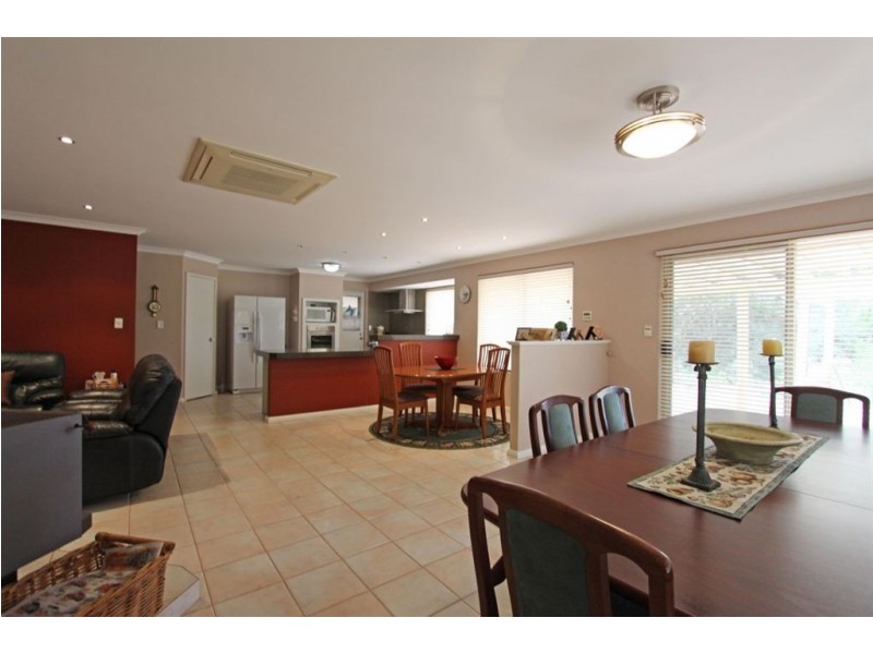 2/49 Stock Road, Parklands WA 6180