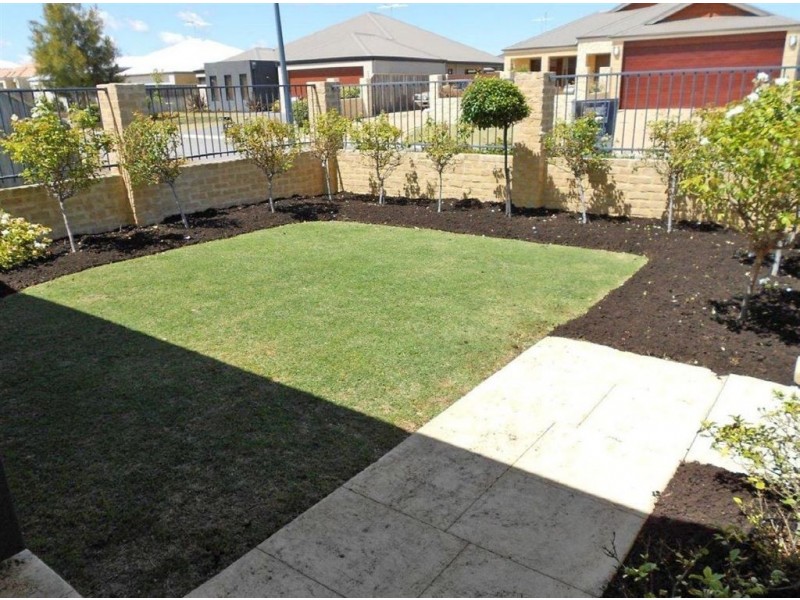 11 Tranquility Way, Halls Head WA 6210