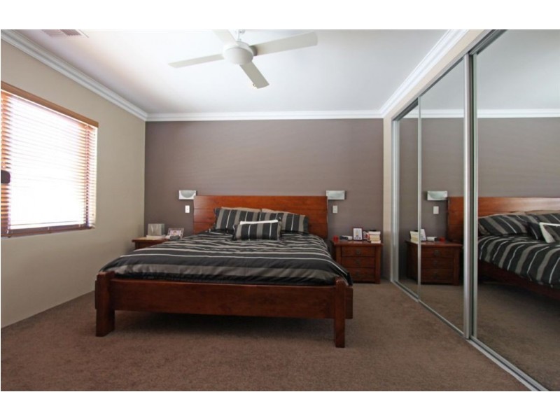 11 Tranquility Way, Halls Head WA 6210