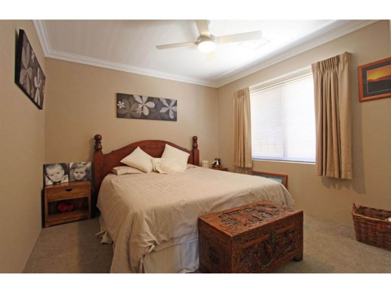 11 Tranquility Way, Halls Head WA 6210