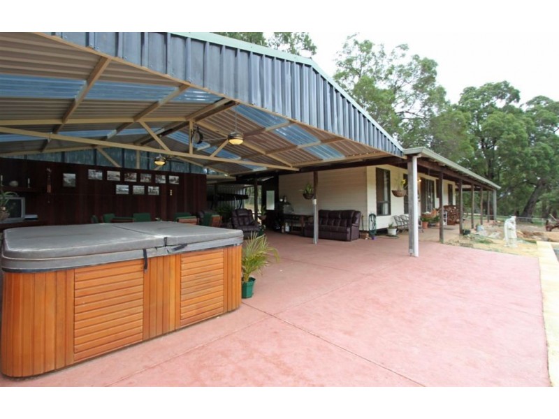 2 Scarp Road, North Dandalup WA 6207