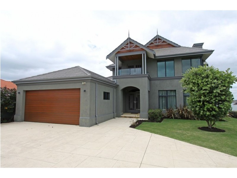 7 Solstraale Place, Halls Head WA 6210