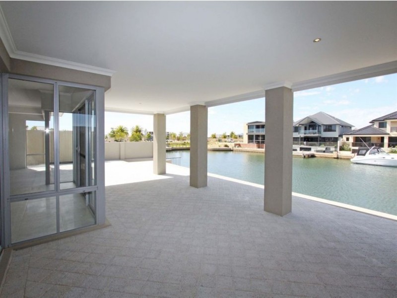 9 Arcadia Close, Dudley Park WA 6210