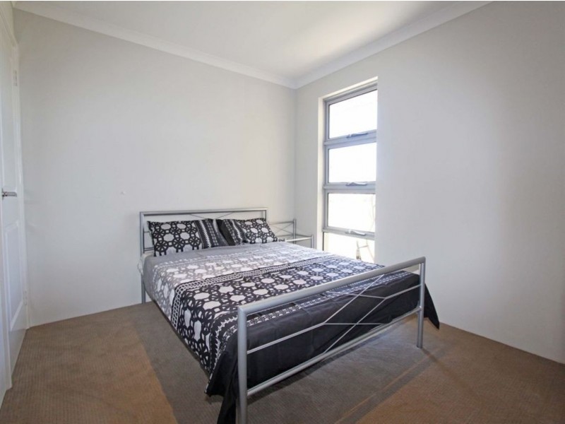 9 Arcadia Close, Dudley Park WA 6210