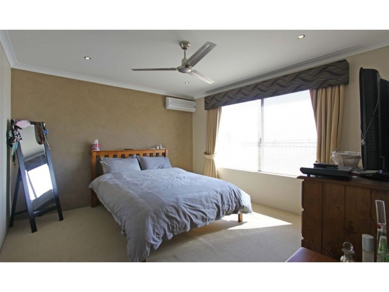 10 Salome Crescent, Lakelands WA 6180