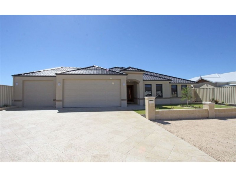 12 Victor Drive, Madora Bay WA 6210