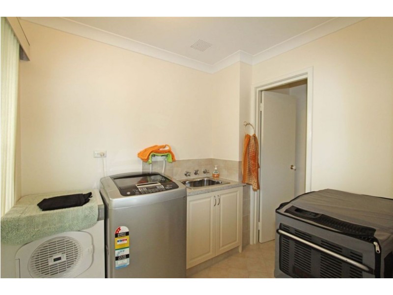 40 Hanson Way, Dudley Park WA 6210