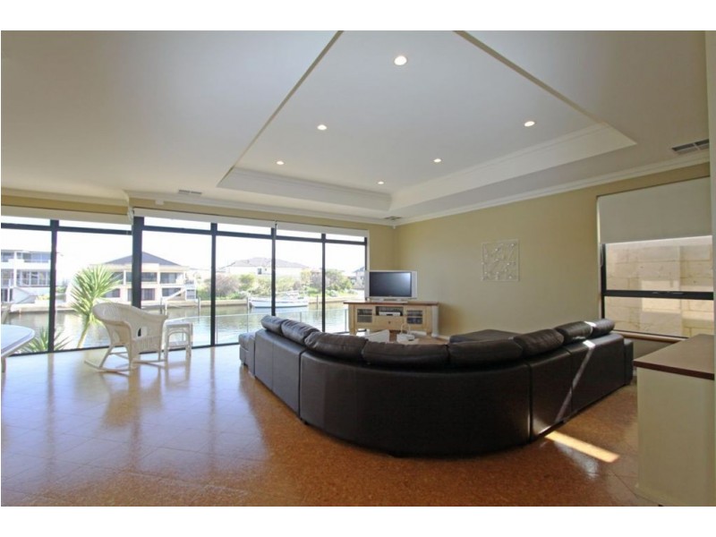 42 Sandpiper Island Retreat, Wannanup WA 6210