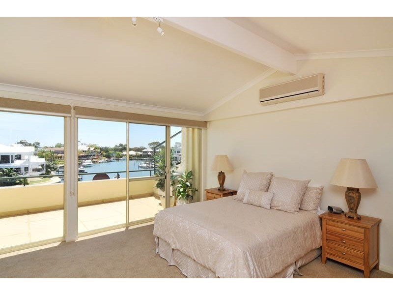 8/5 Weatherley Place, Halls Head WA 6210