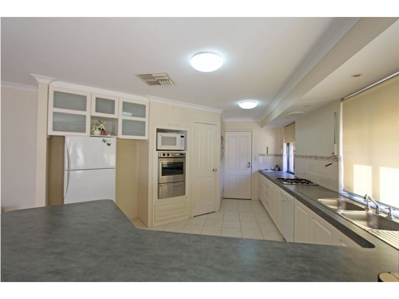 37 Janice Avenue, Falcon WA 6210