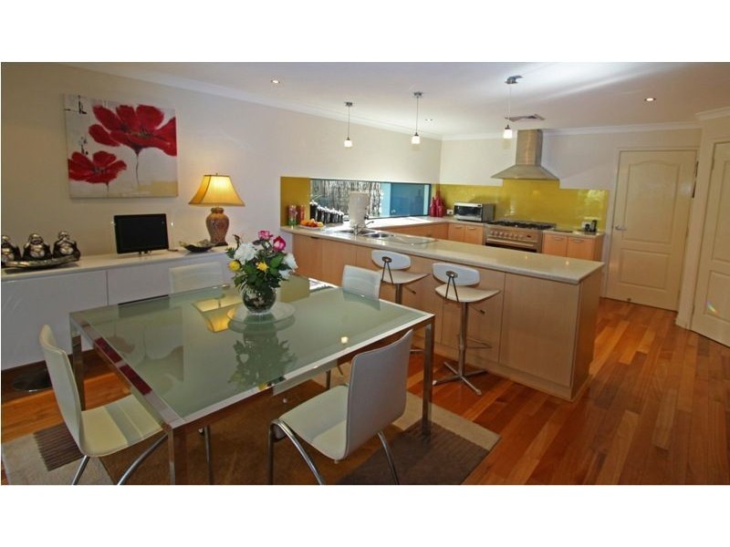 38 Boardwalk Boulevard, Halls Head WA 6210