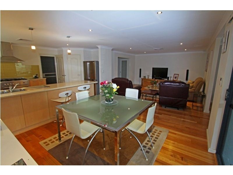 38 Boardwalk Boulevard, Halls Head WA 6210